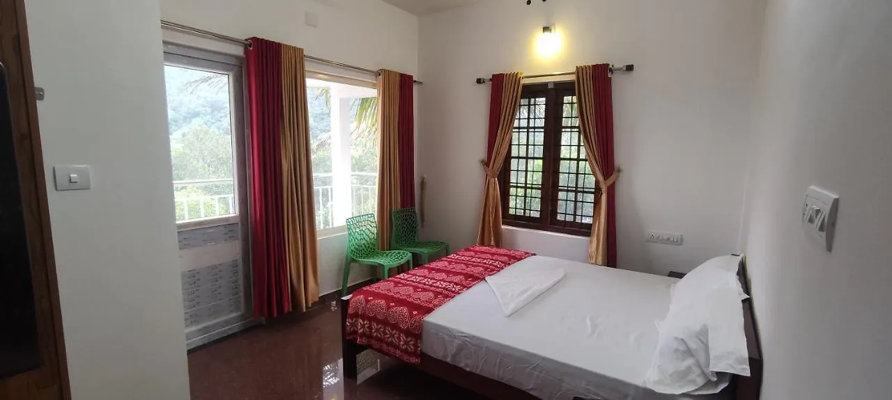 Titli Holiday Homes Anaviratty 0*,  Índia
